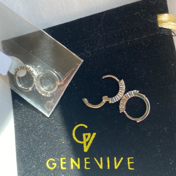 $$$🛍️👑 925 Sterling silver/cz Genevive unique hoop earrings—new—last call$$!! - Picture 4 of 4